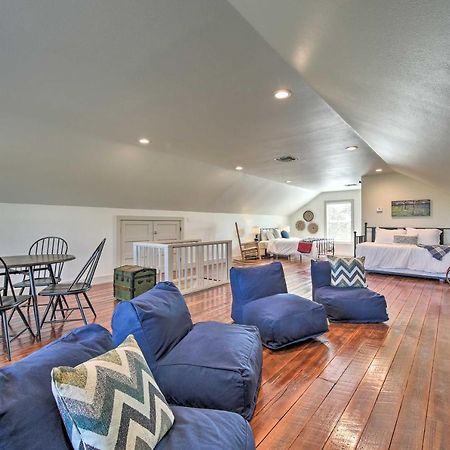 Peaceful Schulenburg Farmhouse With Fire Pit And Grill エクステリア 写真