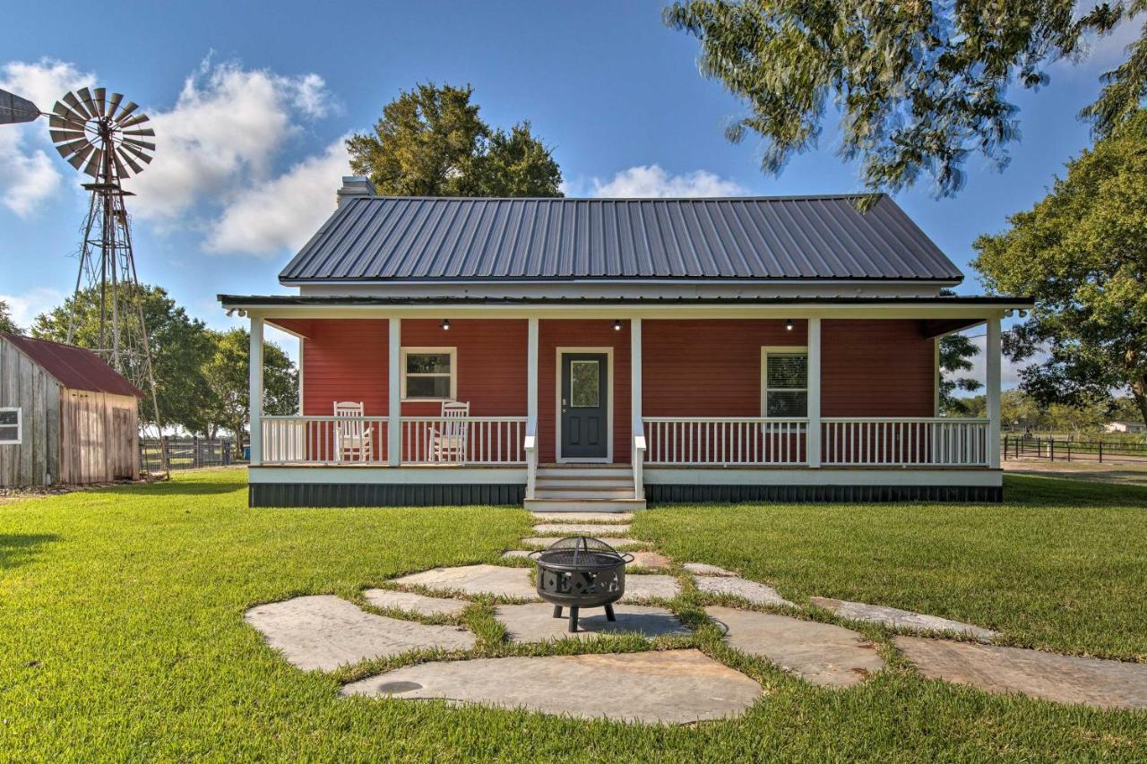 Peaceful Schulenburg Farmhouse With Fire Pit And Grill エクステリア 写真