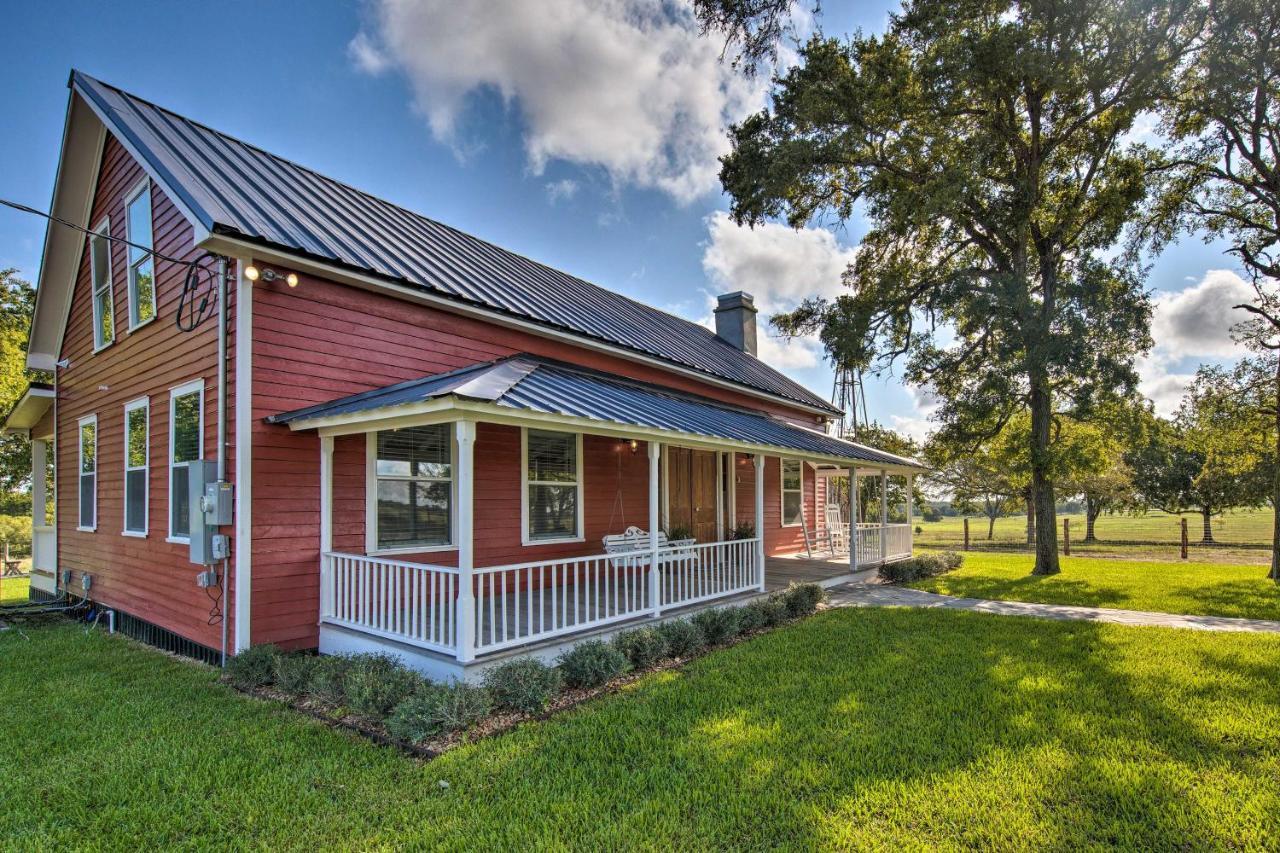 Peaceful Schulenburg Farmhouse With Fire Pit And Grill エクステリア 写真